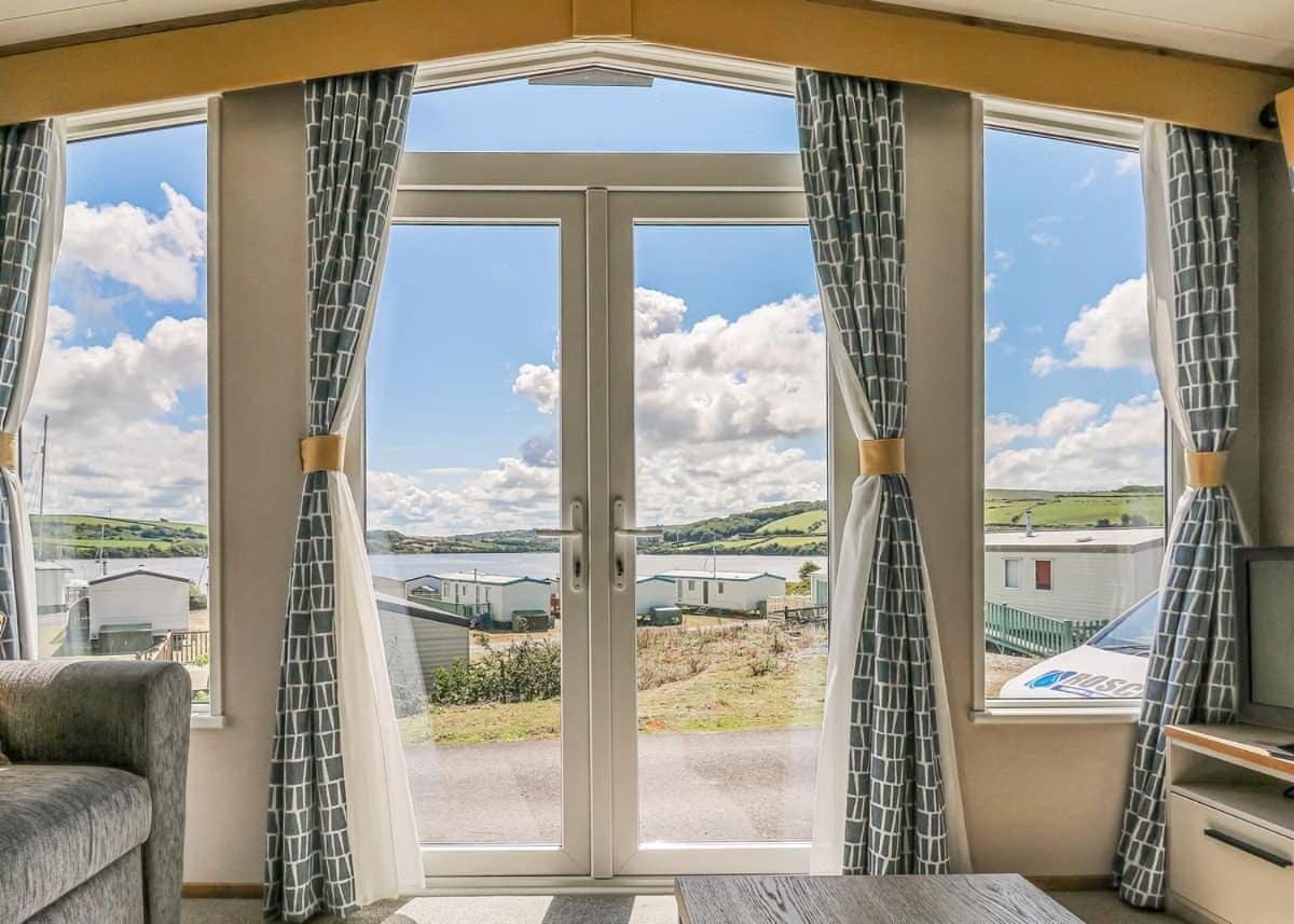 Hotel Waters Edge Leisure Park Cardigan Zewnętrze zdjęcie