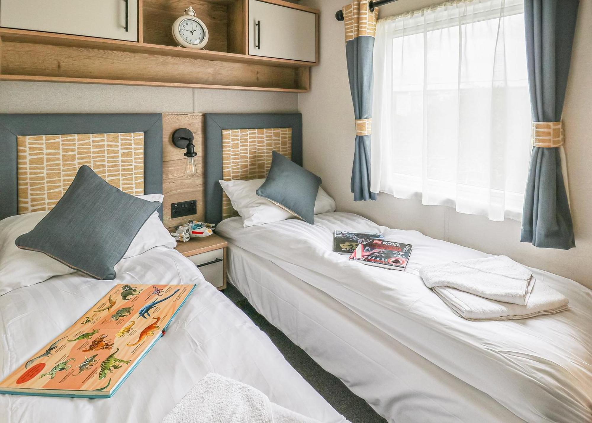 Hotel Waters Edge Leisure Park Cardigan Zewnętrze zdjęcie