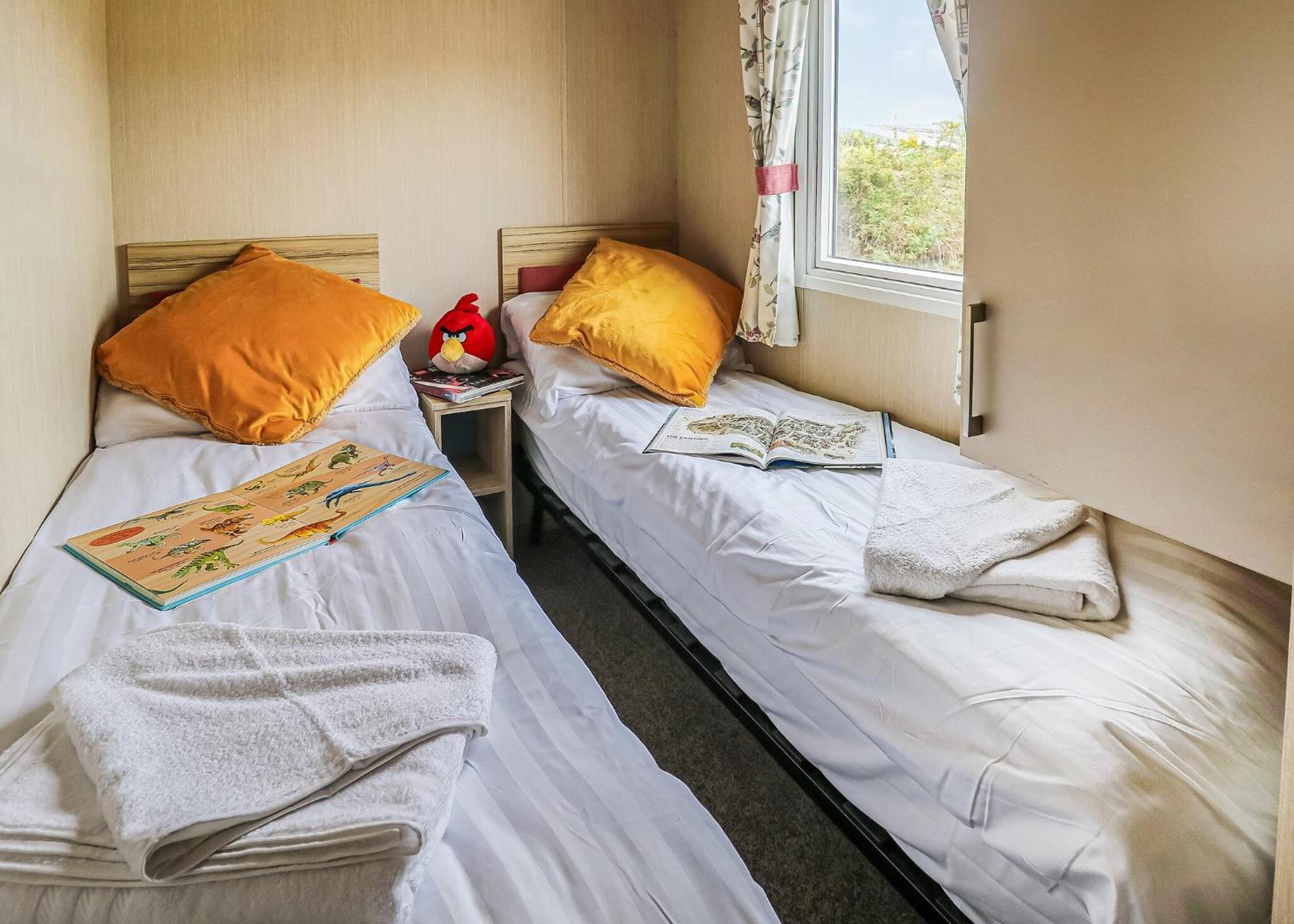 Hotel Waters Edge Leisure Park Cardigan Zewnętrze zdjęcie
